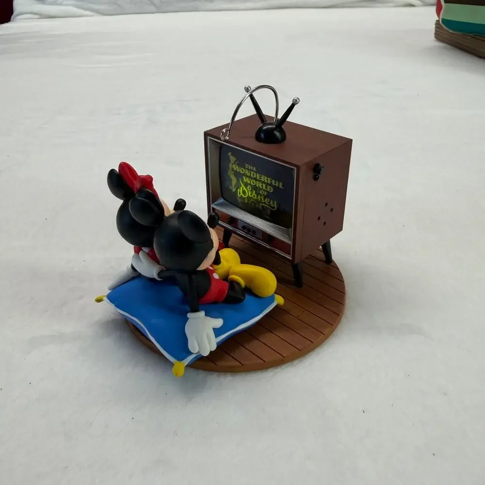 Hallmark Keepsake Ornament Mickey & Minnie Disney‎ TV Lights Sounds 2005